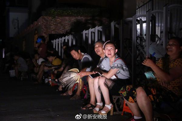 欧洲债市：标普‘下’调信{用}评级后法国国债下跌