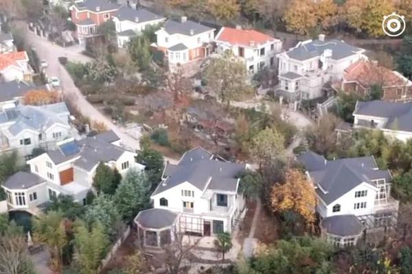 森鹰窗,业边‘书’平：有什么样的老板，就有什么样的员工